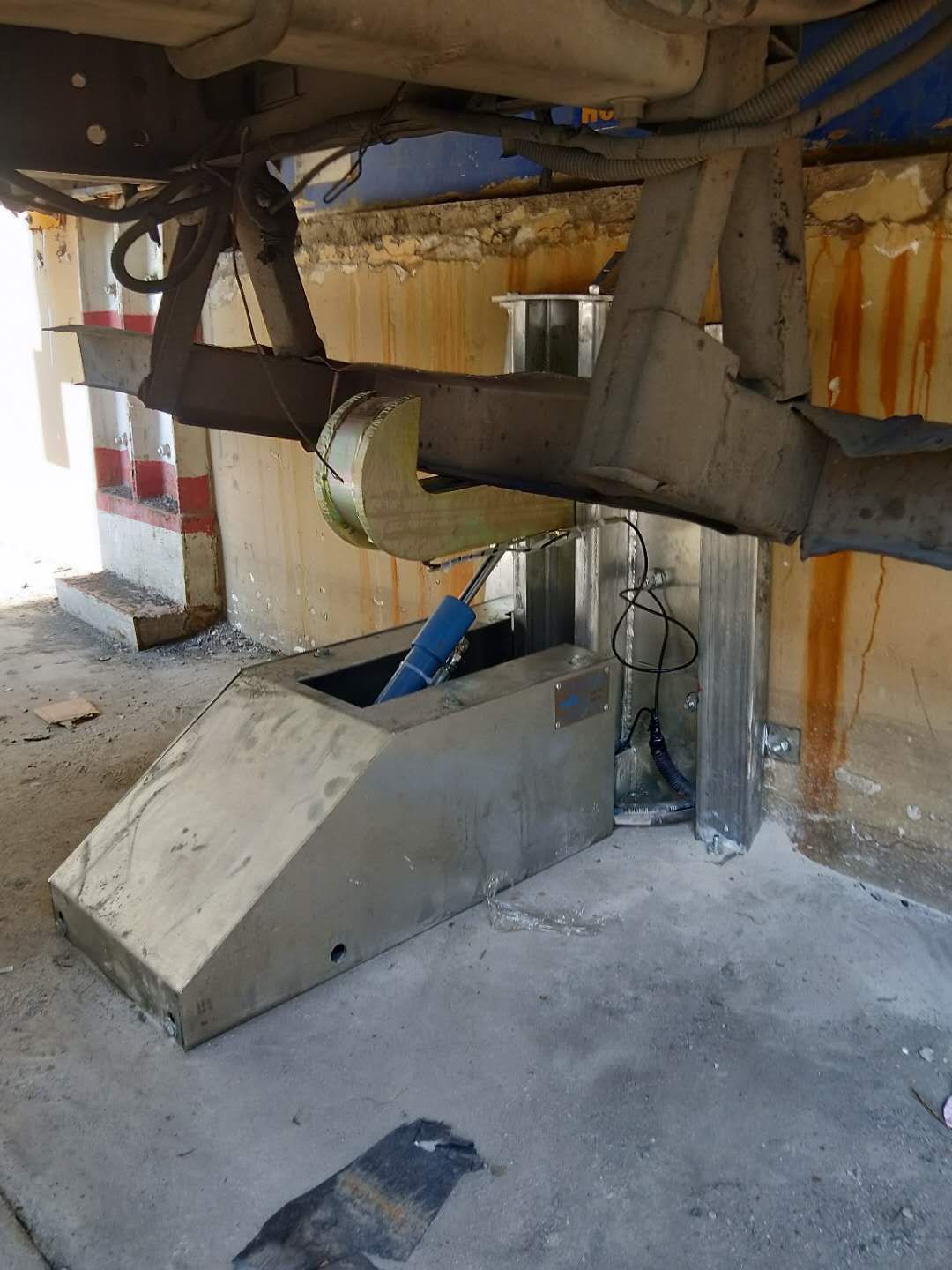 卡車限動器.jpg